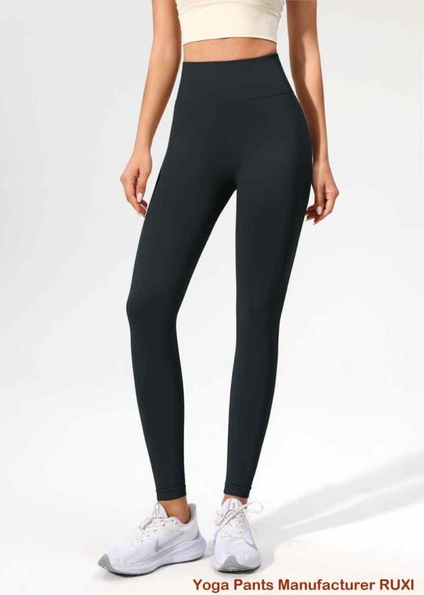Stylish Yoga Outfits for Ladies Comfortable Chic RUXI